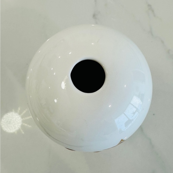 Jonathan Adler Salvador Muse Vase - Picture 4 of 5